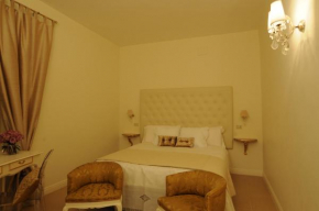 Elegant Flat Spanish steps